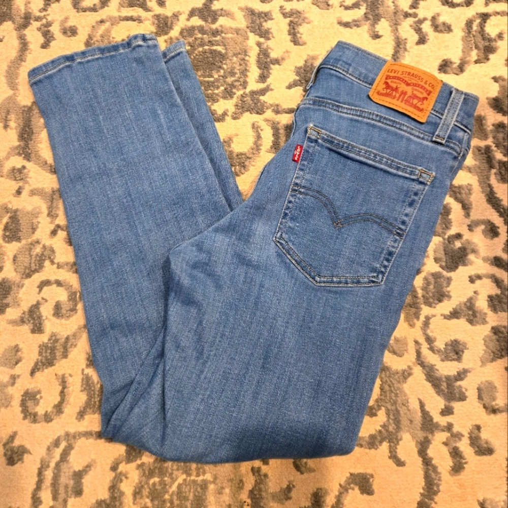 Levi's Women's 724 High Rise Straight Jeans